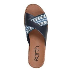 Earth Finale Dark Blue White Criss Cross Strap Platform Slides Comfort NEW